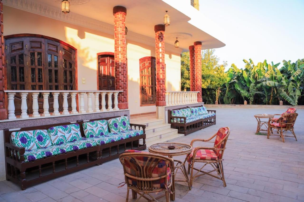 Tomorrow Land Villa Luxor Bagian luar foto